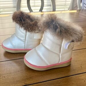 KVbaby Fur Lined Snow Boots, Size 5
